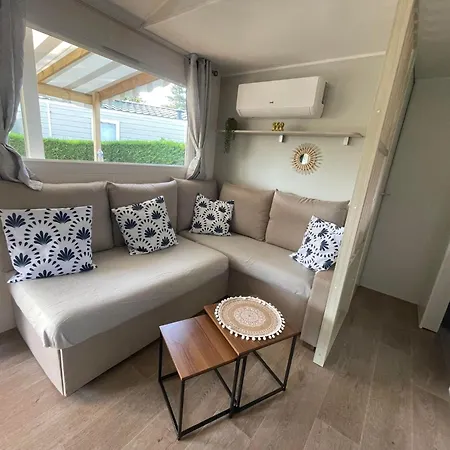 Mobilhome Les Charmettes - Fun Pass Non Inclus