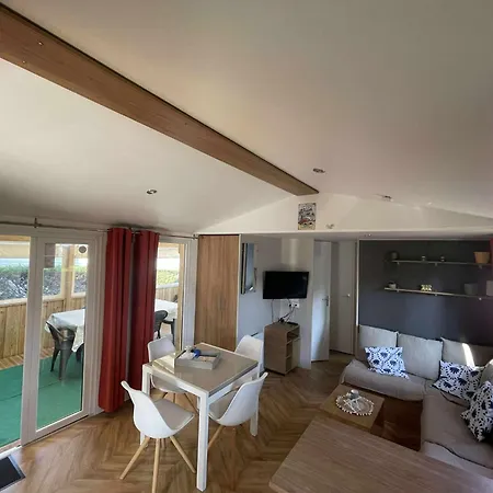 Mobilhome Les Charmettes - Fun Pass Non Inclus אתר קמפינג *