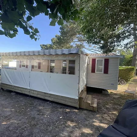 Mobilhome Les Charmettes - Fun Pass Non Inclus לס מתה