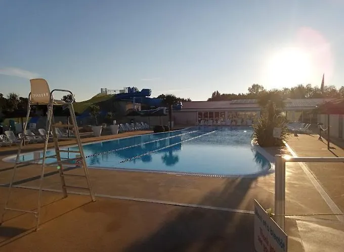 Mobilhome Les Charmettes - Fun Pass Non Inclus Camping *