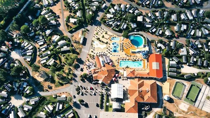 Mobilhome Les Charmettes - Fun Pass Non Inclus